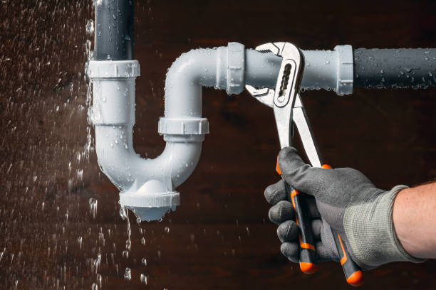 Professional Leak Detection technician working in Willis, VA